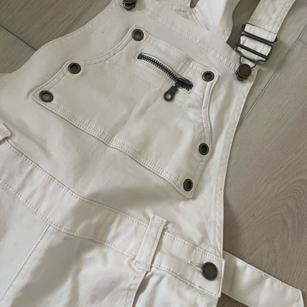 NWOT Buffbunny Over it Alls - Ivory - XS Short - Picture 8 of 12